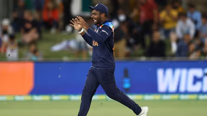 Sanju Samson: ശ്രീലങ്കക്കെതിരായ ടി20 പരമ്പരക്കുള്ള ടീമിനെ പ്രഖ്യാപിച്ചു; സഞ്ജു വീണ്ടും ഇന്ത്യന്‍ ടീമില്‍