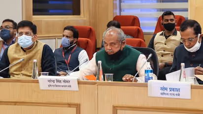 Award wapsi threats, political war of words continue on Day 11 of farmers protest