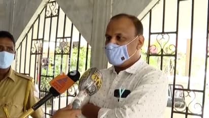 ഡോളർ കടത്ത് കേസ്: യൂണിടാക് ഉടമ സന്തോഷ് ഈപ്പനെ കസ്റ്റംസ് ചോദ്യം ചെയ്യുന്നു