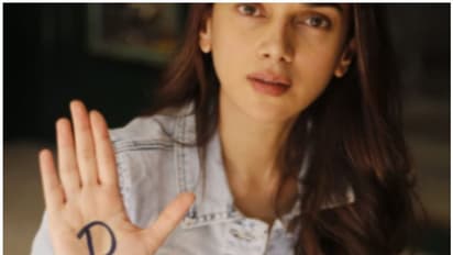 മലയാളിയുടെ 'സുജാത' ഇനി വില്ലത്തിയാകും!