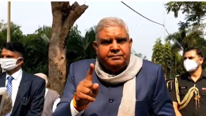 ফের রাজ্যপালের ট্যুইট বোমা, মুখ্যসচিব ও ডিজিকে তলব করলেন জগদীপ ধনখড়