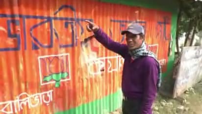 পরপর বিজেপির দলীয় কার্যালয়ে দুষ্কৃতী হামলা, ব্যাপক বোমাবাজির অভিযোগ