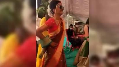 സണ്ണി ലിയോണിന്‍റെ ചിത്രത്തിലെ ഗാനത്തിന് ചുവടുവച്ച് വധു; വൈറലായി വീഡിയോ