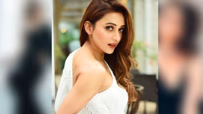 গোপনে কি প্রেম করছেন মিমি, কেমন পুরুষ পছন্দ সটান জানিয়ে দিলেন সাংসদ অভিনেত্রী