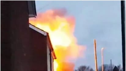 পদ্মাপাড়ে মজুত বোমায় ভয়াবহ বিস্ফোরণ, মুর্শিদাবাদে হাত উড়ে গেল কিশোরের, বিকৃত হল মুখ