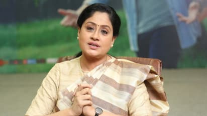 అలా చేస్తేనే.. కొంతైనా పాప ప్రక్షాళన : కేసీఆర్ పై విజయశాంతి ఫైర్..