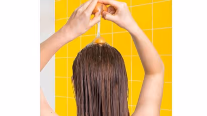 These DIY egg masks will keep your hair shining and lustrous