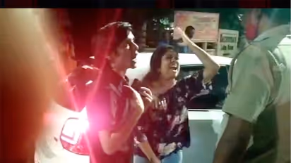 മദ്യപിച്ച് വാഹനമോടിച്ചതിന് പിടിയിലായി; പൊലീസുകാരെ കയ്യേറ്റം ചെയ്ത് യുവതി