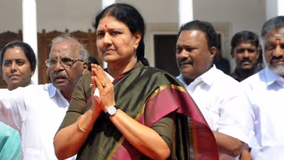 சசிகலாவின் எதிர்காலம் என்ன..? பாஜகவுடன் திரைமறைவில் திமுக நடத்தும் பேரம்..?