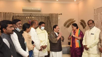 ಮಾತೃ ಪಕ್ಷಕ್ಕೆ ಮರಳಿದ ಬಳಿಕ ರಾಷ್ಟ್ರೀಯ ಅಧ್ಯಕ್ಷ ನಡ್ಡಾ ಭೇಟಿಯಾದ ನಟಿ ವಿಜಯಶಾಂತಿ!