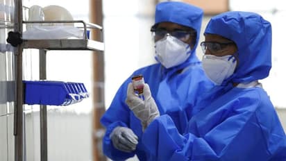 ప్రభుత్వాసుపత్రి నిర్వాకం.. కరోనా మృతదేహాలు తారుమారు..!