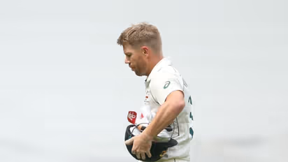 চোটে কাবু ওয়ার্নার, বক্সিং ডে টেস্টেও থাকছেন না অজি তারকা