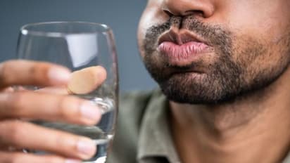 মুখের ভিতর দগদগে ঘা, অব্যর্থ ৫ ঘরোয়া টোটকায় মুক্তি পান আলসারের সমস্যা থেকে