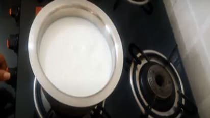 दूध उबालते समय कभी भी न करें ये गलती, इस तरह खौलाएंगे तो जमेगी मोटी मलाई