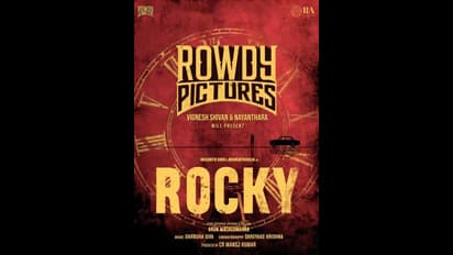 பட்டு புடவையில் நயன்தாரா... வேட்டி, சட்டையில் விக்னேஷ் சிவன்... காதல் ஜோடியின் இணையத்தை கலக்கும் போட்டோஸ்...!