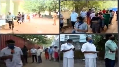 രണ്ടാംഘട്ട വോട്ടെടുപ്പ്: പലയിടത്തും വോട്ടിങ് മെഷീൻ തകരാറിലായി, പോളിംഗ് വൈകുന്നു