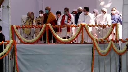 Photos: पीएम मोदी ने रखी संसद भवन की नई बिल्डिंग की नींव, इस दौरान सभी धर्म के धर्मगुरुओं ने प्रार्थना की