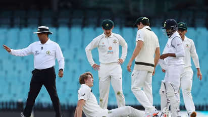Border-Gavaskar Trophy 2020-21: Cameron Green suffers injury scare after blow to head