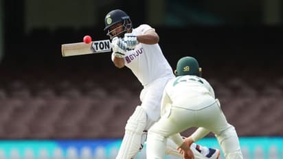 ഓസീസിനെ വെള്ളംകുടിപ്പിച്ച് ഇന്ത്യന് ബാറ്റ്സ്മാന്മാര്; മൂന്ന് ഫിഫ്റ്റി, ലീഡ് 300 കടന്നു