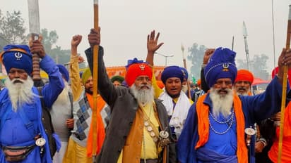 Farmers’ protest: Farmer leaders sit on 1-day hunger strike as thousands set to join to intensify stir