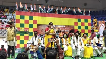 '১০ বছরে কী কী পেল মেয়েরা, জানাও' ফলাও করে, মহিলা ভোটকে লক্ষ্য করে জিততে মরিয়া তৃণমূল