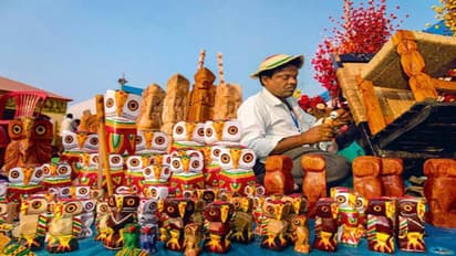 'এবছর পৌষ মেলা নয়, হবে পৌষ উৎসব', আমন্ত্রণ জানানো হয়েছে প্রধানমন্ত্রী ও মুখ্যমন্ত্রীকে