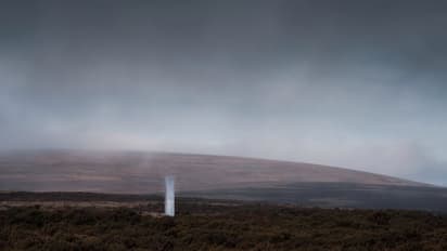 വീണ്ടും നിഗൂഢ ലോഹ സ്തൂപം, ഇത്തവണ ഇംഗ്ലണ്ടില്.!