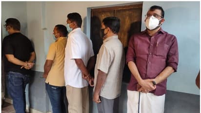 വടക്കൻ ജില്ലകളിൽ വോട്ടെടുപ്പ് പുരോഗമിക്കുന്നു; ഇതുവരെ 7.92 ശതമാനം പോളിംഗ്; ബൂത്തുകളിൽ വോട്ടർമാരുടെ നീണ്ട നിര