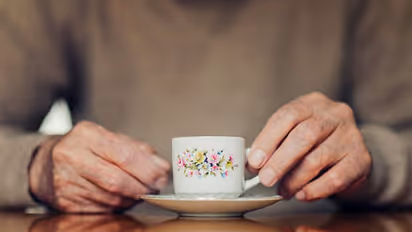 Are you worried that your hands are ageing faster? Here are a few tips to keep them wrinkle-free