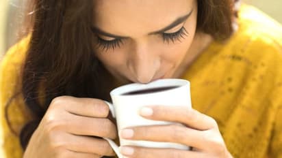 मोटापा नहीं हो रहा कम, तो ब्लैक कॉफी दिन में इस वक्त पीएं, मक्खन की तरह पिघल जाएगी चर्बी