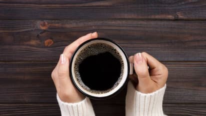 അമിതമായി കാപ്പി കുടിക്കുന്നത് രക്തസമ്മര്ദ്ദം വര്ധിപ്പിക്കുമോ?