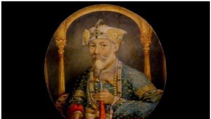 ഈ ഭരണാധികാരി ദിവസവും കഴിക്കുന്നത് 35 കിലോ ആഹാരം ?