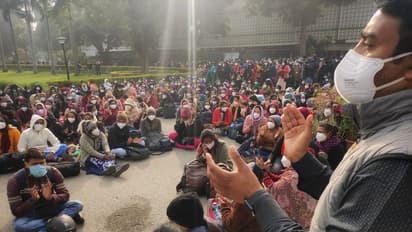 എയിംസില്‍ നേഴ്സുമാരുടെ സമരം; കേന്ദ്രത്തിന്‍റെ അന്ത്യശാസനം തള്ളി യൂണിയന്‍