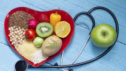 നല്ല കൊളസ്ട്രോള് വർദ്ധിപ്പിക്കാൻ സഹായിക്കുന്ന നാല് ഭക്ഷണങ്ങളിതാ...