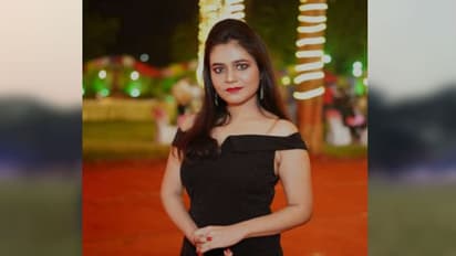 রাতের শহরে লরির বেপরোয়া গতি, চাকায় পিষ্ট হয়ে মৃত্যু বিমান সেবিকার, গুরুতর জখম তাঁর সঙ্গীও