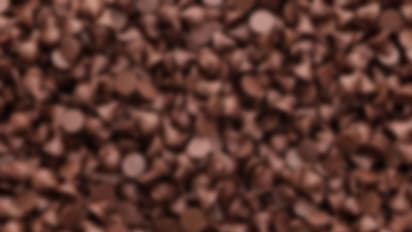 డబ్బాల్లో కొత్త రకం చాక్లెట్లు.. తింటే మత్తులో చిత్తే..!!