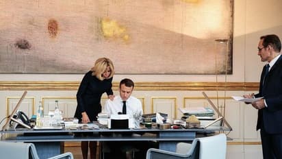 பிரான்ஸ் அதிபர் இம்மானுவேல் மக்ரோனுக்கு கொரோனா..!! பிரதமரும் பாதிப்பு.? எலிசி அரண்மனை அதிர்ச்சி தகவல்.