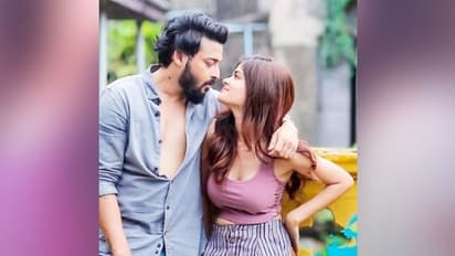 শার্টের বোতাম খোলা অবস্থায় সৌরভের Hotness, ঘনিষ্ঠ আলিঙ্গনে অভিনেতার সঙ্গে মত্ত মধুমিতা