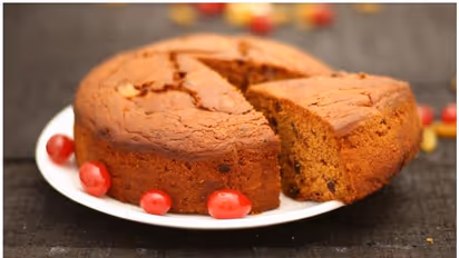 ഈ ക്രിസ്മസിന് പ്ലം കേക്ക് വീട്ടിൽ തന്നെ തയ്യാറാക്കാം