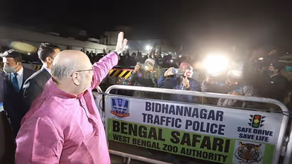 Amit Shah in West Bengal even as revolt hits Mamata