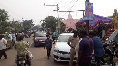 ఎమ్మెల్యే పర్యటన సాక్షిగా.. కొట్టుకున్న వైసీపీ నేతలు..