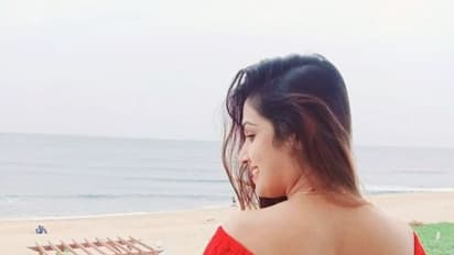 'அபியும் நானும்' சீரியல் நடிகை படு மாடர்ன் உடையில்... பாடாய் படுத்திய செம்ம ஹாட் போட்டோஸ்..!