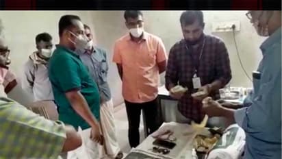 വേലന്താവളം മോട്ടോർ വാഹന ചെക്ക്പോസ്റ്റിൽ അരലക്ഷത്തിലധികം കോഴപ്പണം പിടിച്ചു