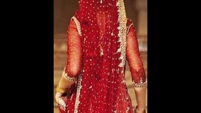 అమ్మకానికి భార్య.. సోషల్ మీడియాలో కాల్ గర్ల్ గా పెట్టిన శాడిస్ట్..