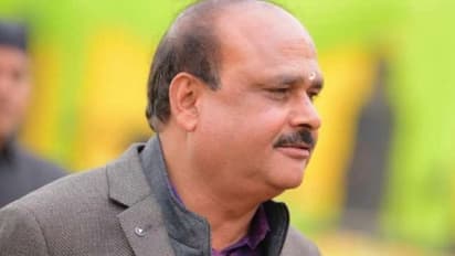 गाड़ी में बैठते ही व्यापार मंडल के अध्यक्ष की हत्या, व्यापारियों ने बंद का किया ऐलान