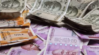 ചെറിയ സേവിംഗ്സുകാരാണോ? കേന്ദ്രത്തിൽ നിന്നൊരു സന്തോഷ വാർത്തയുണ്ട്! പലിശ നിരക്ക് ഉയർത്തി, അറിയേണ്ടതെല്ലാം