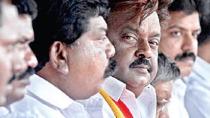 போங்காட்டம் காட்டும் தேமுதிக... கூட்டணி பேச்சுவார்த்தையில் அதிமுக அப்செட்..!