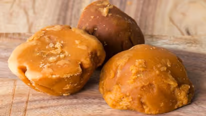 Health care: শীতকালে ঠাণ্ডা-সর্দির সমস্যায় ভুগছেন, মুক্তি পেতে কাজে লাগান এই অব্যার্থ ঘরোয়া টোটকা