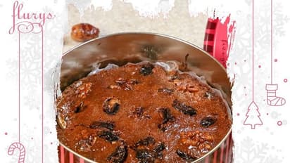 করোনা থেকে মুক্ত হয়ে সামনের বছর আবার মেতে উঠবে পার্কস্ট্রিট এর ফ্লুরিজ কেক ফেস্টিভ্যাল