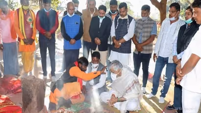 छत्तीसगढ़ के स्वास्थ्य मंत्री ने मांगी ऐसी मन्नत, पूरा होने पर देवता को चढ़ाएंगे 101 बकरों की बलि...